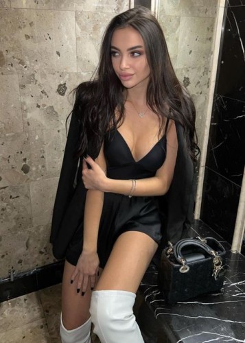 Анжелика, Г. Вольск